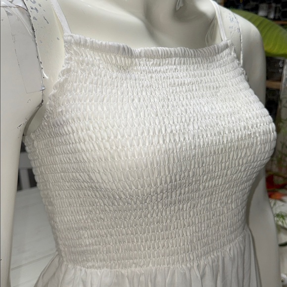 Suzy Shier White Smocked Bodice Eyelet Tier Maxi Dress boho/beach/flowing. XS - Picture 5 of 12